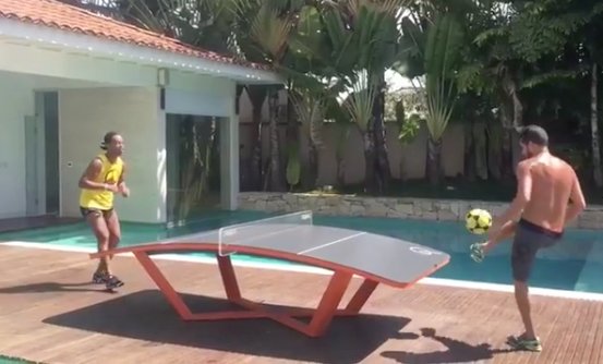 mb-161026-ronaldinho-teqball Ronaldo is playing teqball with a friend.