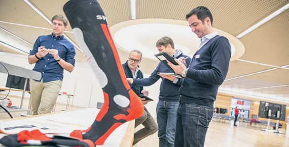 mb-161116-mailing-header The ISPO AWARD jury takes a close look at new products and innovations.