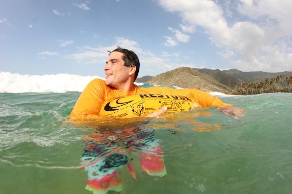 mb-161121-restube-boje The lifebuoy by Restube is easily visible and keeps above water in case of an emergency.
