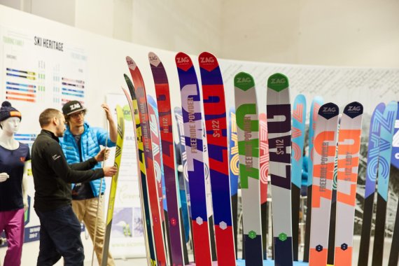 mb-en-Noch-mehr-Skier-auf-der-ISPO-- Who buys what and why? A study by Konzept & Markt gives important clues.