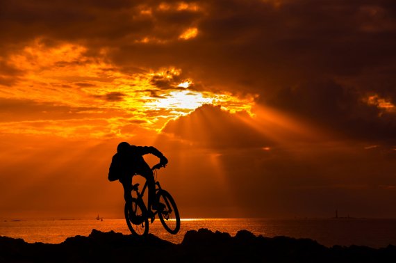 mb-161227-ThinkstockPhotos-467412781 Von der Küste in die Berge: Frühlings-Biken auf Korsika