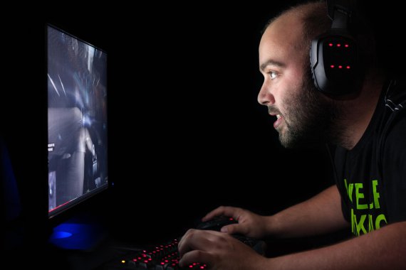 mb-170110-ThinkstockPhotos-500540189 Die eSports-Branche wächst weiterhin – Adidas steigt nun bei einem Team ein.