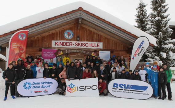 mb-schneesporttag2017 The 49 participants were in Reit im Winkl, Bavaria on the 5th annual Snow Sports Day.