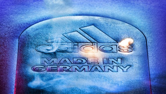 mb-170118-futurecraft-speedfactory-4 Thanks to its Speedfactory, Adidas aims to turn their design and production into one automated, decentralized and flexible manufacturing process.