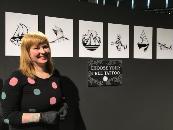 mb-170205-image1_ISPO Tattoo artist Monika Rumrich