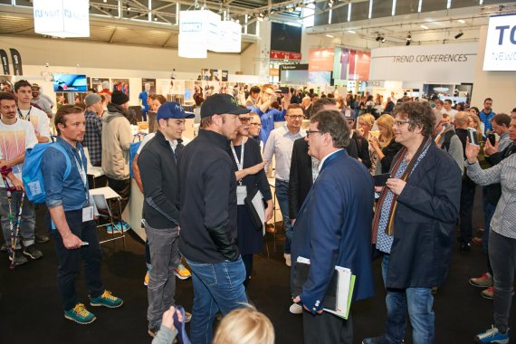 mb-170205-ISPO_Munich_2017_jf_0421 Bode Miller beim Rundgang durch das ISPO BRANDNEW VILLAGE.