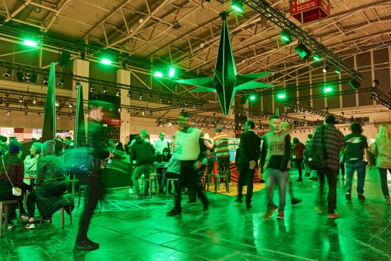 mb-170206-ISPO_Munich_2017_jf_0800 Halb Club, halb Messehalle: Das besondere Feeling bei POLYGON ist immer spürbar.