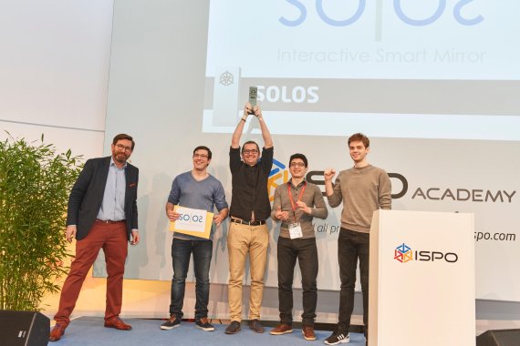 mb-170207-ispo-munich-2017-jf-1691 Dimitar Magurev (front left), Vladimir Kondic, Giorgi Khubua, and Georgi Anastasov of SOLOS are the first winners of ISPO BRANDNEW Digital.