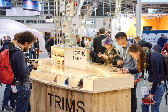 mb-170216-ISPO_Munich_2017_jf_3035 Die Industrie ist noch auf der Suche, wie nachhaltige Textilien günstig und effizient produziert werden können.