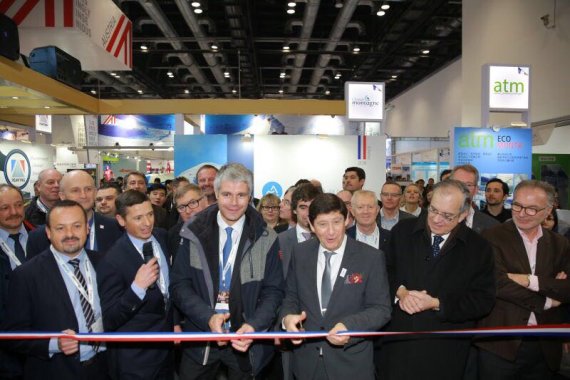 mb-170215-kanner Patrick Kanner (3rd from right) opens the French Village at the ALPITEC in Beijing.