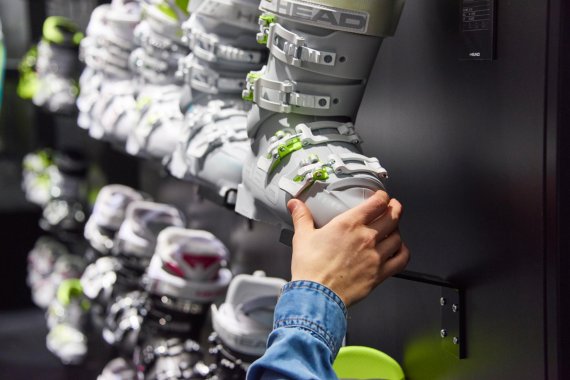 mb-170329-ispo-munich-2017-jf-1459 The latest winter skiboots are usually already available to buy in summer.