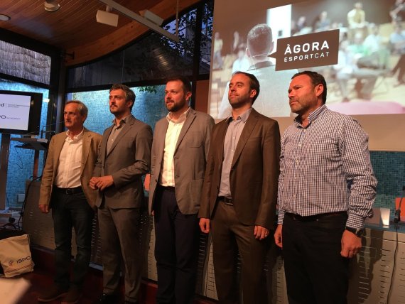 mb-170526-import_fotos_iPhone_Martina_24052017_492 v. l. n. r.: Jaume Ferrer, Director Tradesport; Carles Combarros, General Director of the Catalan Foundation for Sport; Gerard Figueras General Secretary of Sports of Catalonia; Christoph Rapp, International Sales & Retail Manager ISPO; Andres de la Dehesa - Second Vice President AFYDAD