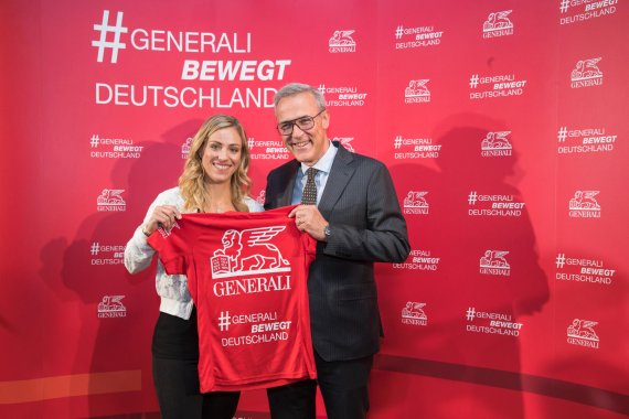 mb-170531-generali-sponsoring Angelique Kerber ist Markenbotschafterin der von Generali-Chef Giovanni Liverani vorgestellten Kampagne.
