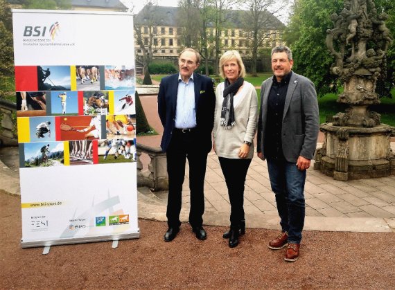 mb-170601-bsi-neues-praesidium-mai-2017-klein-1- The newly elected BSI committee: Karl-Josef Sedlmeyer (left), Monique van Dooren-Westerdaal and Andreas Schimeck.