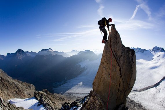 mb-170614-stubaier-alpen-bernd-ritschel-lowa The outdoor market is highly competitive. Five experts deliver their analysis.