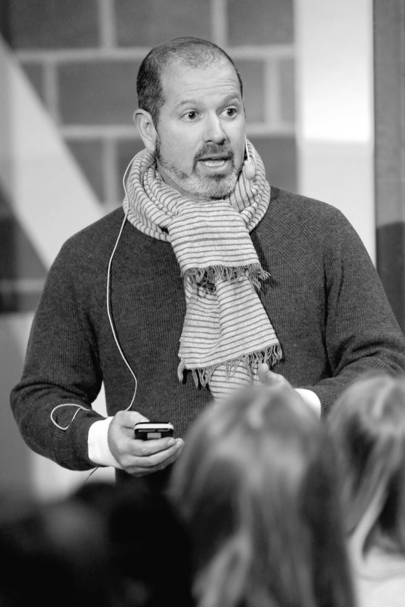 mb-170620-Fashion-Tranformation-Talks-HM0180bw Mike Schragger is a dual citizen of Sweden and the U.S. and lives in Stockholm. He has been working at the forefront of sustainability and business since 1996.