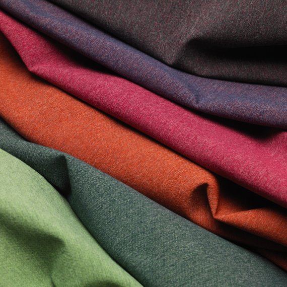 mb-en-schoeller2 Summer 2019 sees a flourish of new colorways.