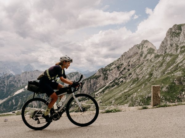 Jana Kesenheimer ultracycling in the mountains