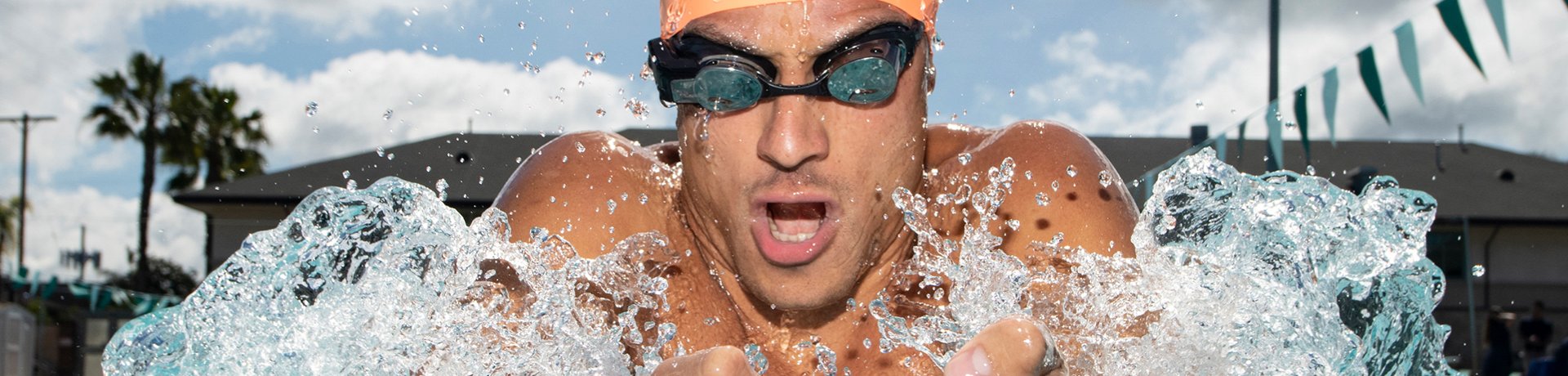 FORM swimming goggles