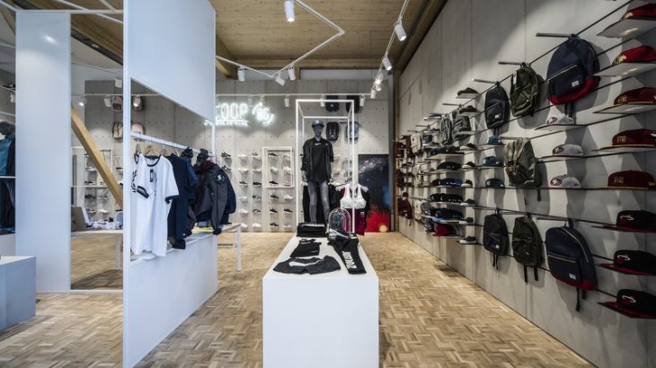 Gutes Design funktioniert auch außerhalb der Metropolen: Scoop (86) ist ein Sneaker-Store in Ingeldorf in Luxemburg.