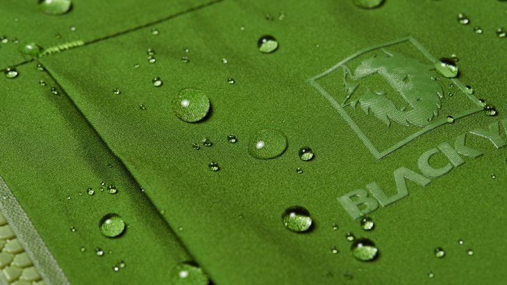 Quelle: BLACKYAK Maximaler Wetterschutz, höchste Verarbeitungsqualität und dezentes Styling zeichnen die BLACKYAK Produkte aus