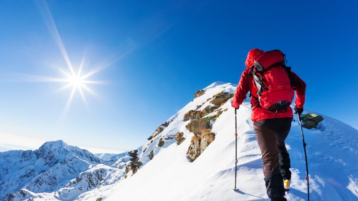 Bis zum Gipfel und noch viel weiter - mit der Kombination PYUA/Freudenberg sind dem Winter-Outdoor-Erlebnis keine Grenzen gesetzt