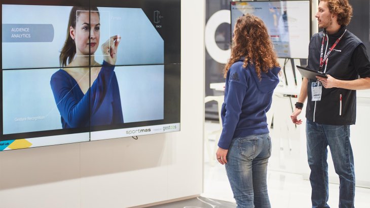 Auf der Digitize-Fläche in Halle A4 hat ISPO mit den Partnern adidas, Lectra, foursource und Sportmas ein einzigartiges Zukunftslabor inszeniert. Auf der Digitize-Fläche in Halle A4 hat ISPO mit den Partnern adidas, Lectra, foursource und Sportmas ein einzigartiges Zukunftslabor inszeniert.