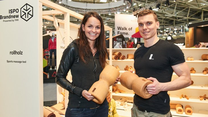 Blogger Magdalena Kalus tests the latest innovations in the ISPO Brandnew Village. Blogger Magdalena Kalus tests the latest innovations in the ISPO Brandnew Village.