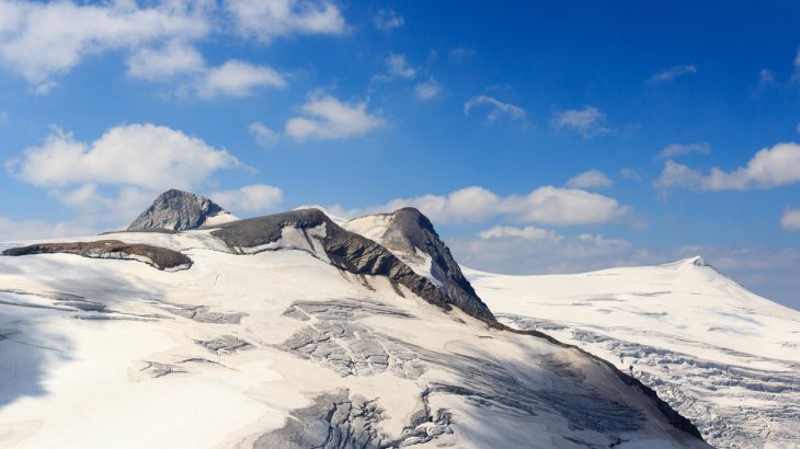Als Traum-Skiberg unzähliger Wintersportler begeistert der Großvenediger auch Tourengeher mit einer landschaftlich eindrucksvollen Gletscherskitour auf einem der markantesten Berge der Hohen Tauern.