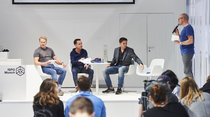 Regelmäßige Vorträge und Diskussions-Panel auf der Health & Fitness Stage bringen zudem neue Erkenntnisse für Sport Business Professionals wie Händler, Trainer & Coaches, Physiotherapeuten sowie Sportmediziner und Ärzte. Regelmäßige Vorträge und Diskussions-Panel auf der Health & Fitness Stage bringen zudem neue Erkenntnisse für Sport Business Professionals wie Händler, Trainer & Coaches, Physiotherapeuten sowie Sportmediziner und Ärzte.