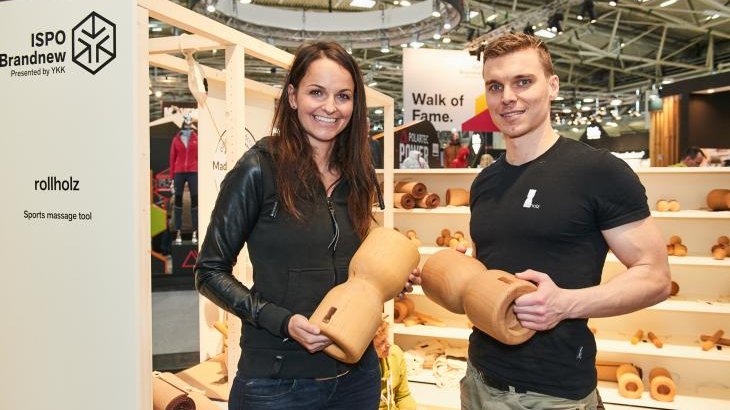 ... "rollholz" Fitness-Rollen. Und natürlich konnten Interessierte die Produkte vor Ort ausprobieren. ... "rollholz" Fitness-Rollen. Und natürlich konnten Interessierte die Produkte vor Ort ausprobieren.