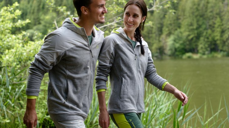 100% Eco: Der Thermofleece-Midlayer von Vaude besteht aus biologisch abbaubaren Micropartikeln. 100% Eco: Der Thermofleece-Midlayer von Vaude besteht aus biologisch abbaubaren Micropartikeln.
