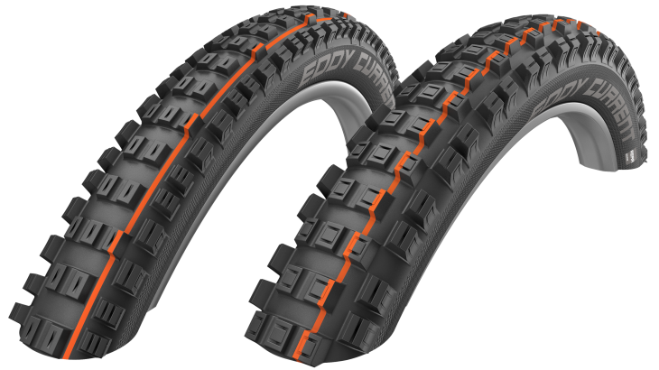 Credit: Schwalbe The Eddy Current ("eddy current") from Schwalbe does not need a tube at all. Schwalbe's goal: maximum performance under the most difficult conditions. "Such a bike weighs 22 to 25 kilograms, with up to 75 Newton metres of torque almost as high as on a motocross bike. Due to the stronger forces, we have borrowed from trial and motocross tyres, such as the stable studs, more rubber and larger widths," says Carl Kämper, Product Manager MTB tyres.