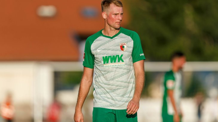 Quelle: Imago 3 bis 4,5 Millionen Euro zahlt die WWK Versicherungsgruppe dem FC Augsburg als Brustsponsor im Jahr.