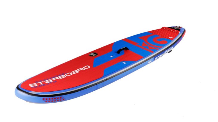 SUP boards for kids are not only shorter and lighter, but also narrower than adult boards. So the little ones can learn a clean basic stroke, playfully turn the board and also carry it themselves.