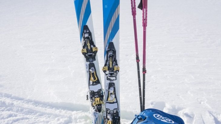 Ein unschlagbares Team: der neue Talkback mit dem BCA Lawinenrucksack während unserem Kurztest Ein unschlagbares Team: der neue Talkback mit dem BCA Lawinenrucksack während unserem Kurztest