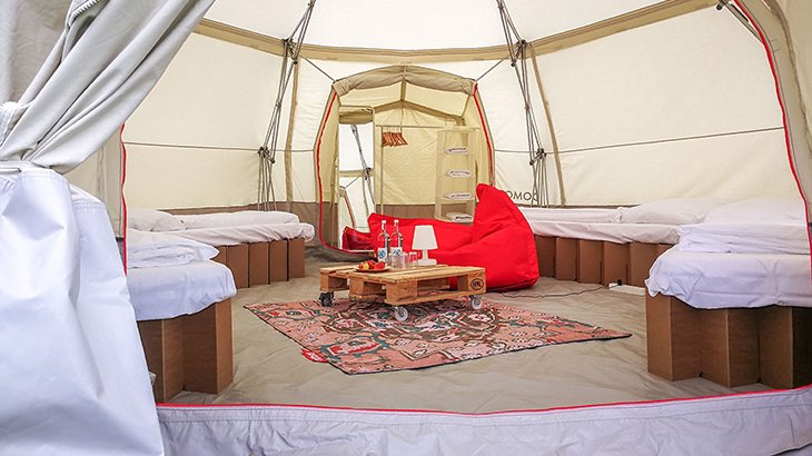 Glamping Zelt für vier Personen von innen Glamping Zelt für vier Personen von innen