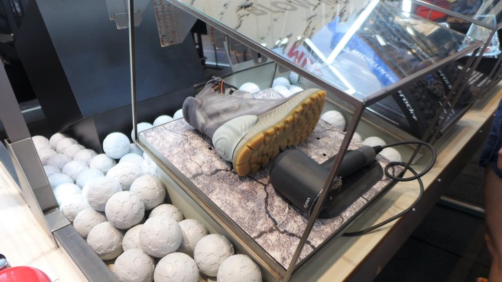 Outdoor Shoes: High-Tech and Fashion Products in One