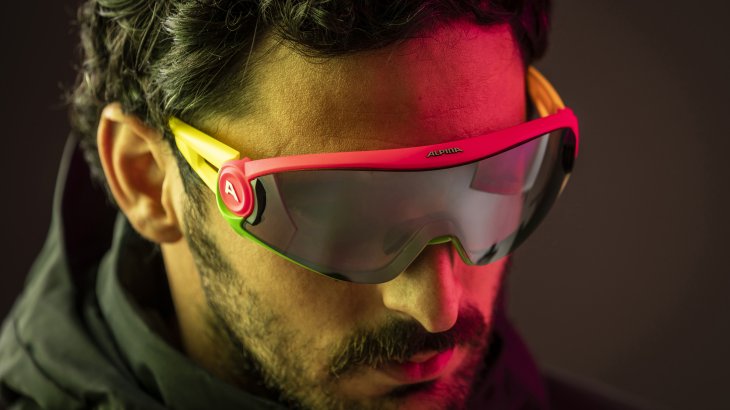 Breites Sichtfeld und polarisierendes Design: Die 5W1NG von Alpina Breites Sichtfeld und polarisierendes Design: Die 5W1NG von Alpina