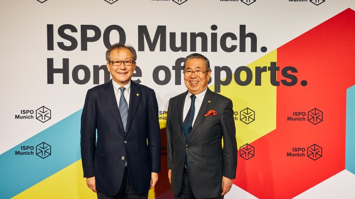 Motoi Oyama (Chairman and CEO ASICS Corporation), Hirotaka Miyaji (Lifetime Honorary Director, World Federation of the Sporting Goods Industry)