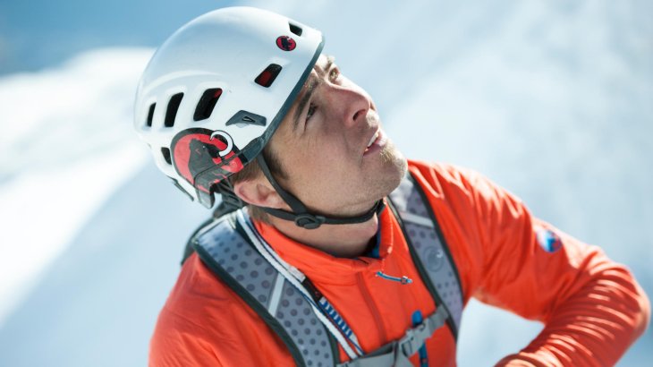 mb-151130-CG_MTN_MATTERHORN-NW_SPEED_D001434 Dani Arnold in Ausrüstung am Berg.