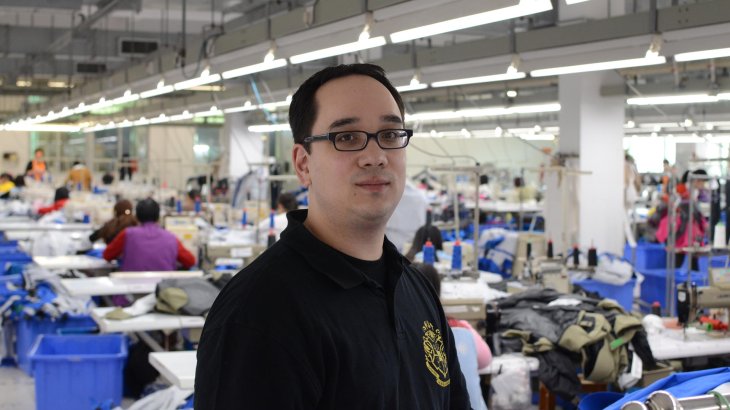 mb-en-KTC-Prof-li CSR expert Prof. Dr. Nick Lin-Hi looks at the working conditions at KTC.
