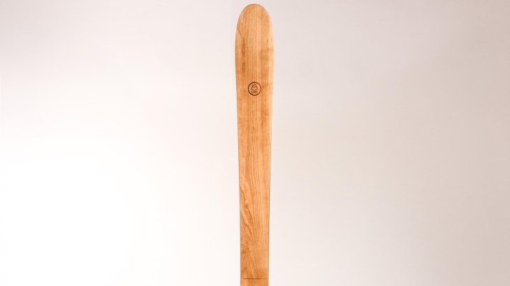 mb-Gold-Ski-Lonely-Mountain-Skis Lonely Mountain Skis – Sneachda