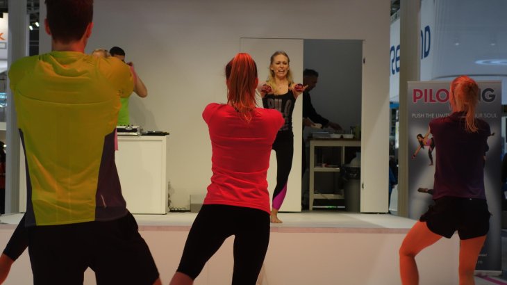 mb-piloxing-2 PILOXING kombiniert Elemente der Sportarten Boxen und Pilates.