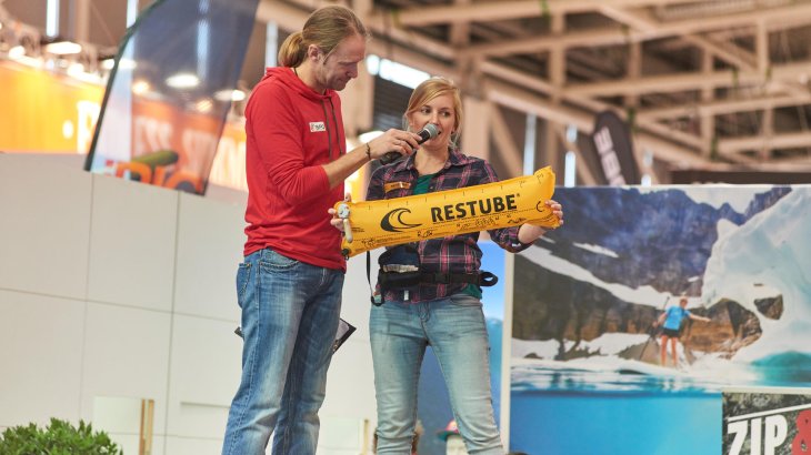 mb-Restube-1 Restube präsentiert lebensrettende Wassersport-Gadgets auf der ISPO MUNICH 2016