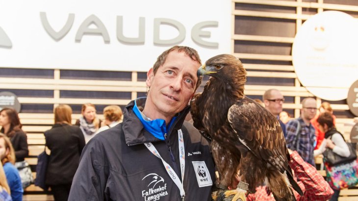 mb-Adler-Sky Bekanntester Vogel der Sportbranche: Drohnen-Adler Sky auf der ISPO MUNICH 2016