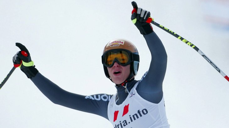 mb-Riesch-2 Bis zum ersten Weltcupsieg dauerte es aber noch fast drei Jahre: Am 30. Januar 2004 gewann Maria in Haus im Ennstal in der Abfahrt.