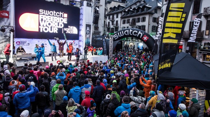 mb-FWT-7 Bei der Siegerehrung im Zentrum von Chamonix, enden die Feierlichkeiten in einer ausgelassenen Party.