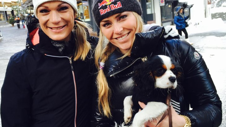 mb-en-Riesch-Vonn Good friends again: Höfl-Riesch with former opponent Lindsey Vonn, who she reconciled with after a big fight. On Lindsey's arm little dog Lucy.
