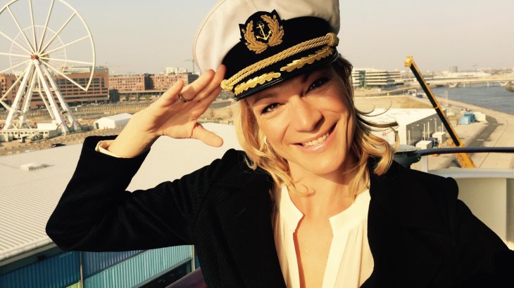 mb-en-Maria-Riesch-Kapitaensmuetze Full speed ahead: Maria Höfl-Riesch boosts her career after the career among other things with a workout program on the cruise ship MS Europa 2.